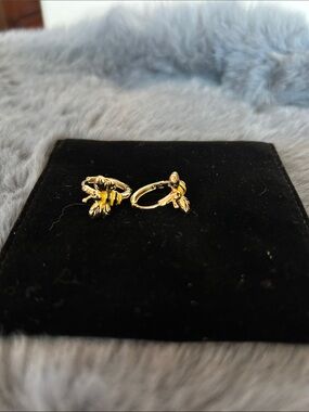 Gold Bee Hoop Earrings - Women's Fashion Jewelry